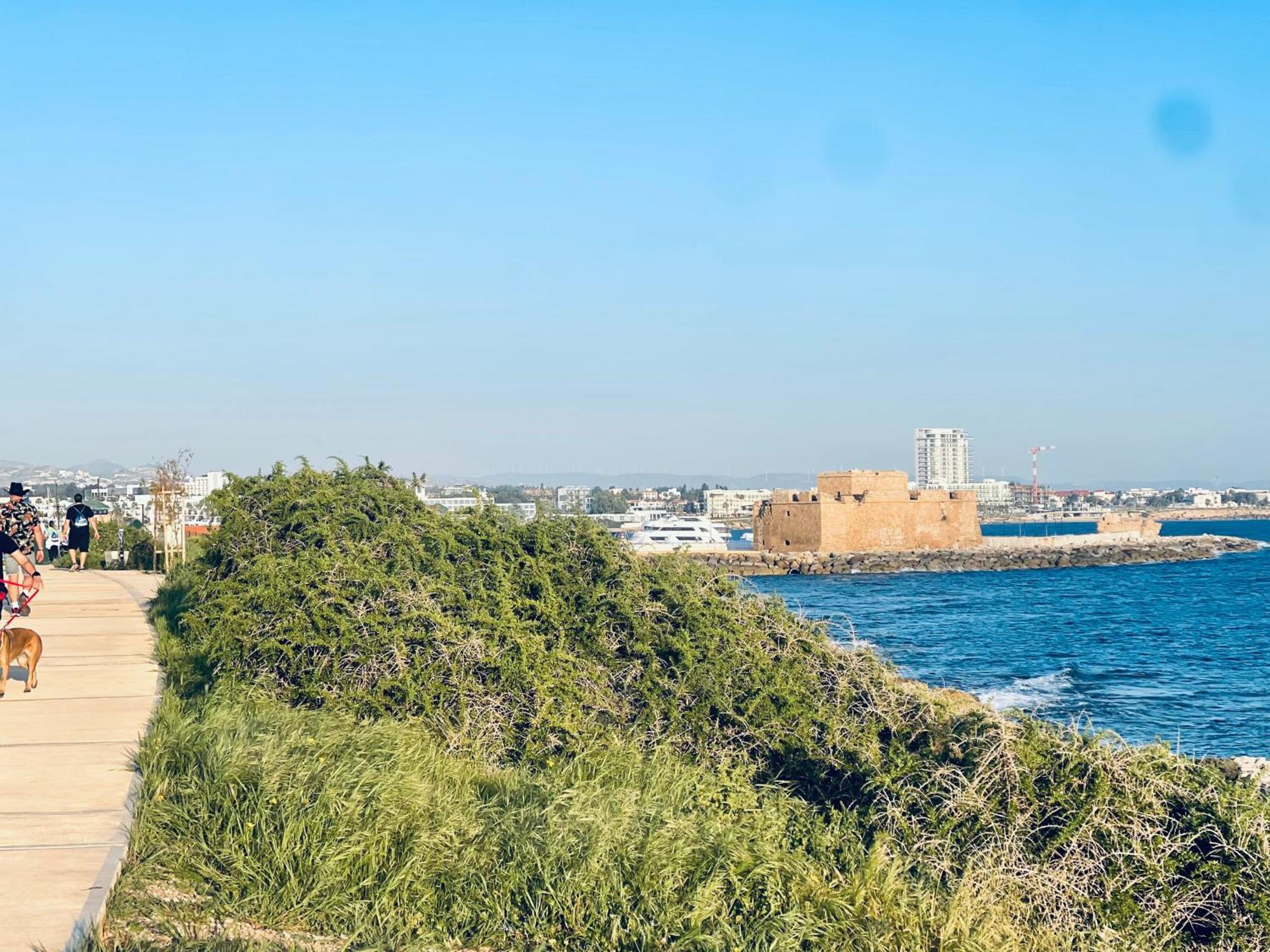 Ibiscus With Pool, Walk To Beach, Harbour,kato Pafos